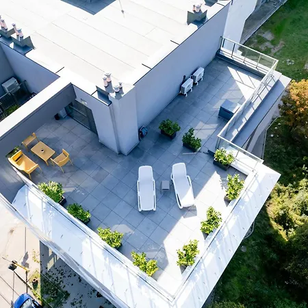 Blue Sky Penthouse With Panorama Views