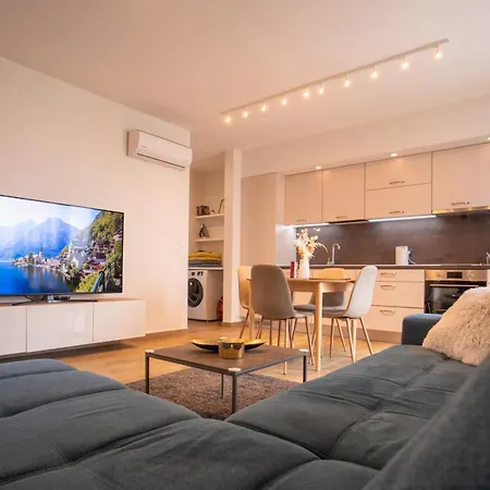 Blue Sky Penthouse With Panorama Views 索菲亞