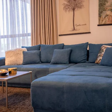 Blue Sky Penthouse With Panorama Views 公寓